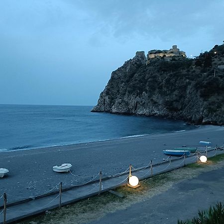 Casa Vacanze Margarita SantʼAlessio Siculo Exterior foto