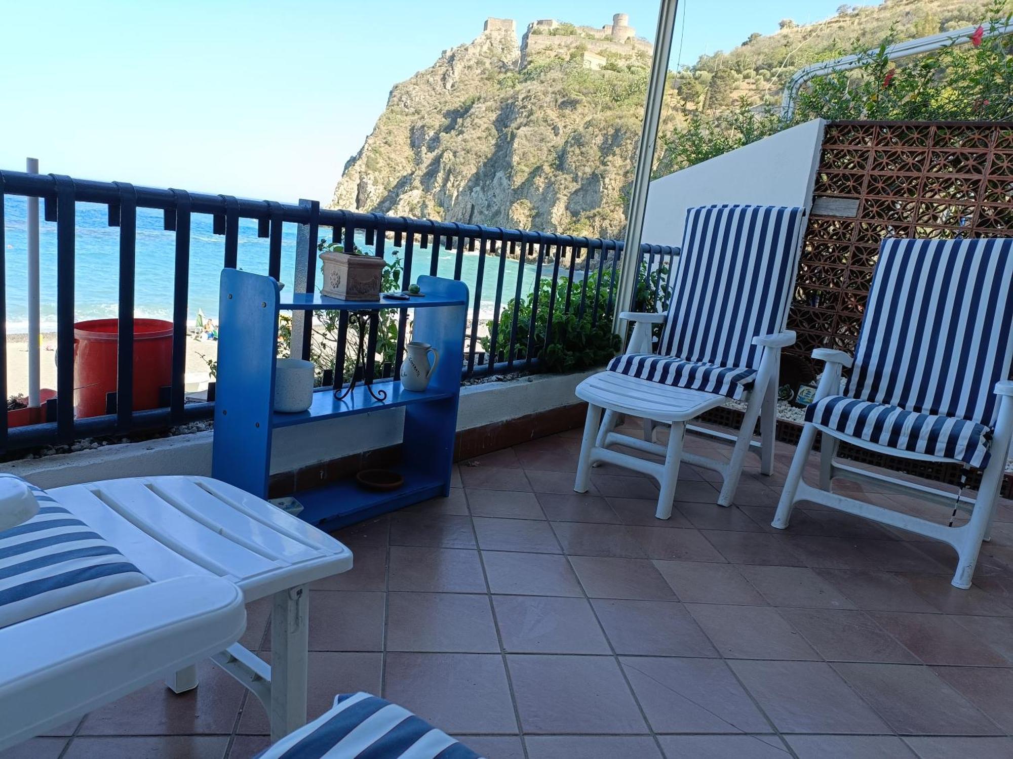 Casa Vacanze Margarita SantʼAlessio Siculo Exterior foto