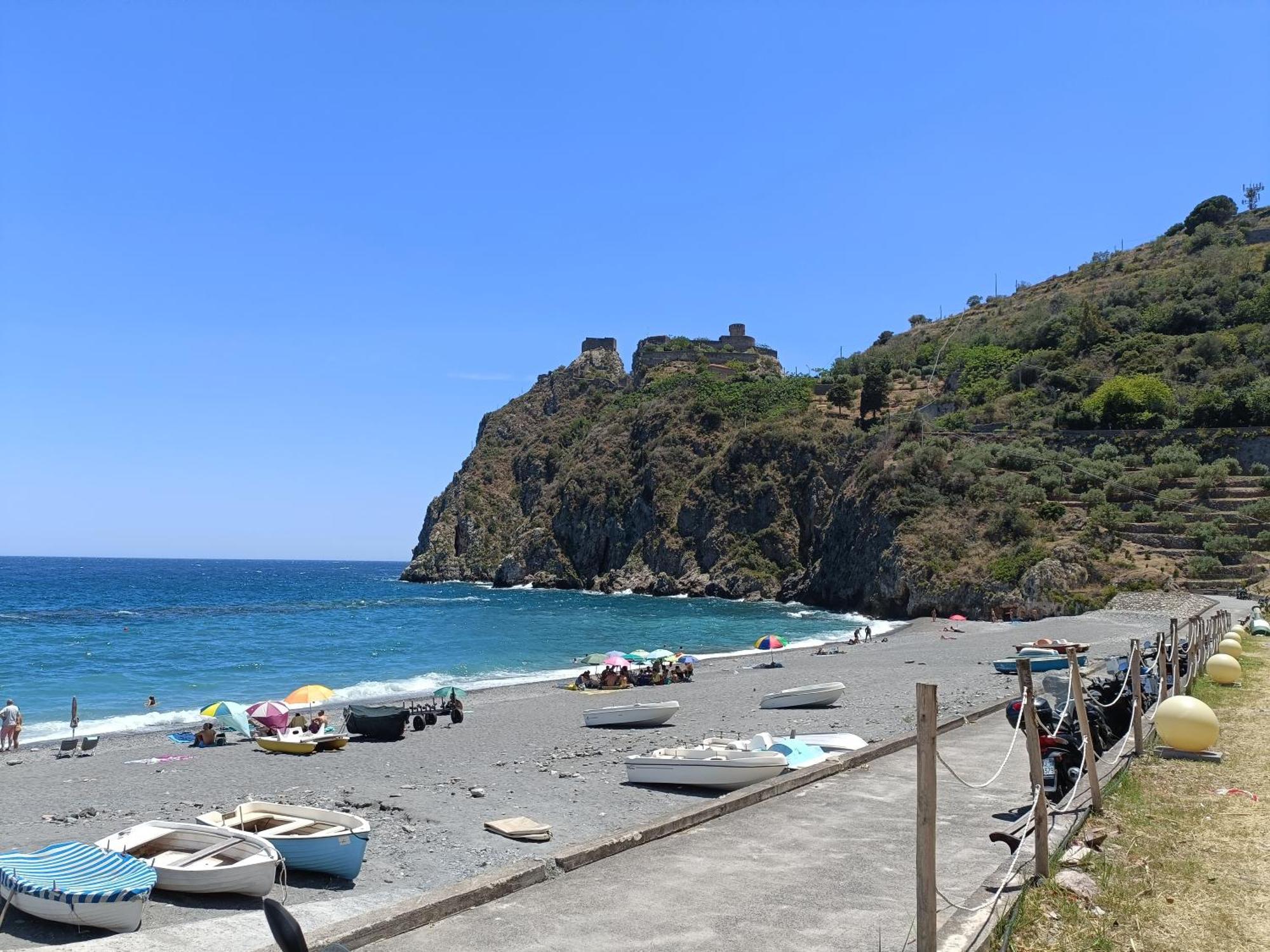 Casa Vacanze Margarita SantʼAlessio Siculo Exterior foto